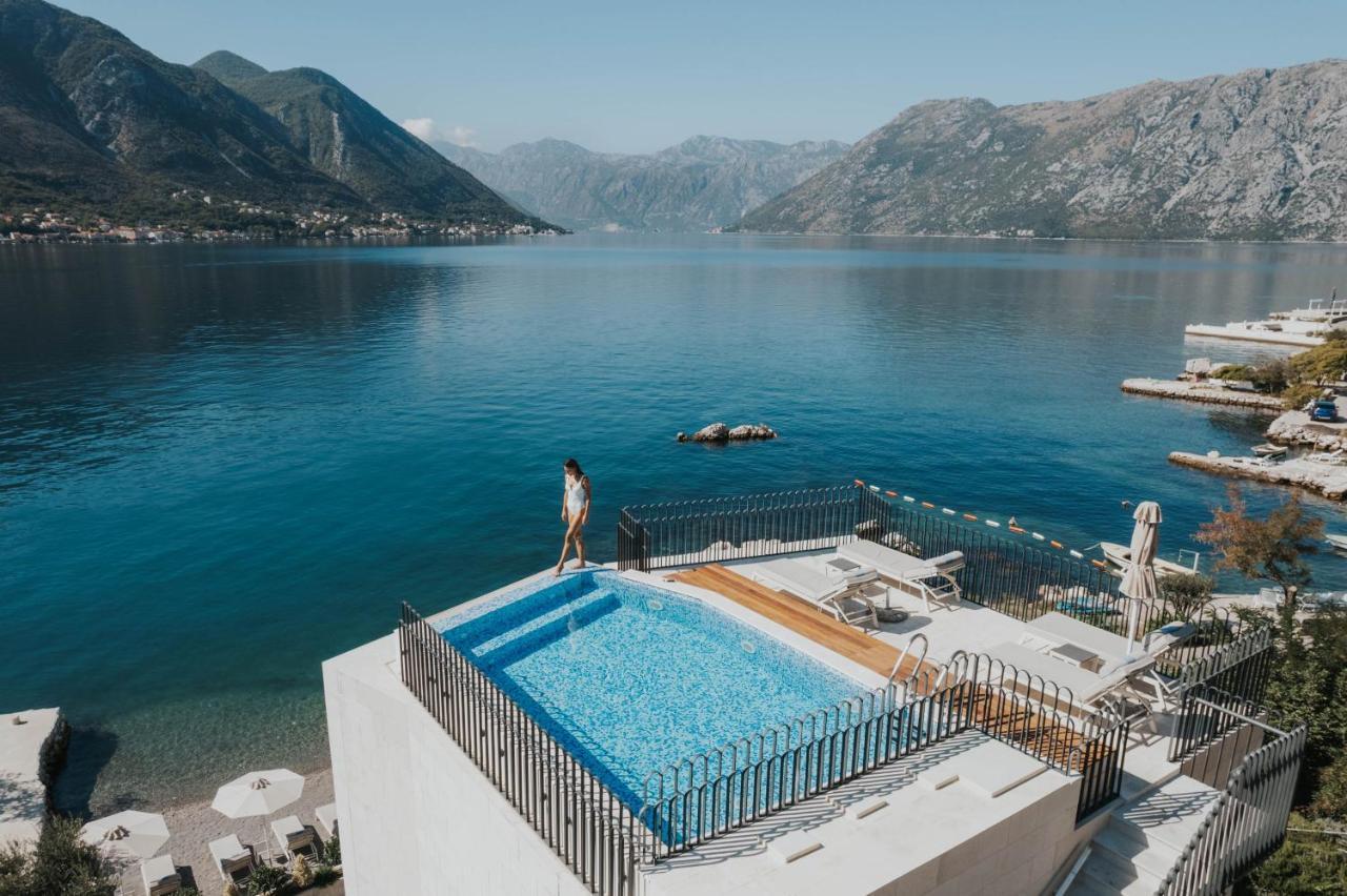 Corso Levante Luxury Suites Dobrota Kotor Exterior foto