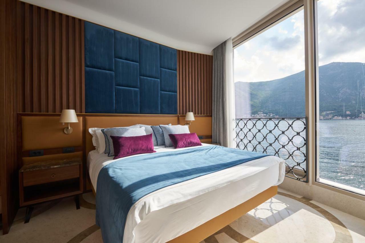 Corso Levante Luxury Suites Dobrota Kotor Exterior foto